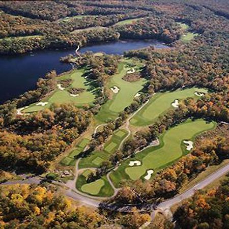 Great Cedar Hotel At Foxwoods レッドヤード・センター エクステリア 写真